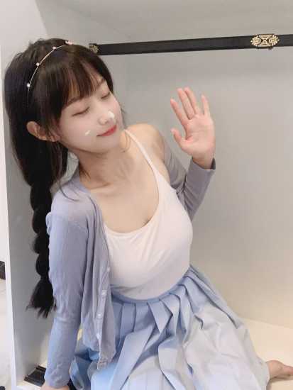 极品00后童颜巨乳粉色小嫩穴,可SM女王调教